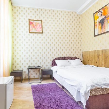 Квартира В Центрі На Вулиці Шевченка 12 Дуже Комфортна Недалеко Біля Вокзалу Lviv Exterior photo